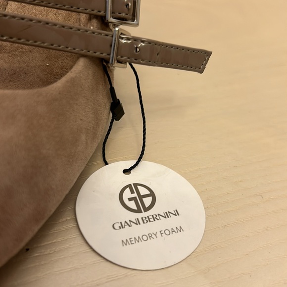 🆕Giani Bernini Suede Memory Foam Heels - Picture 4 of 9